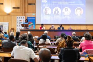 Panel composé de Ana Isis, 